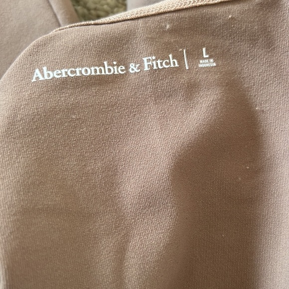 Abercrombie & Fitch Double Layer Seamless Contour Long Sleeve Top size Large - Picture 2 of 3